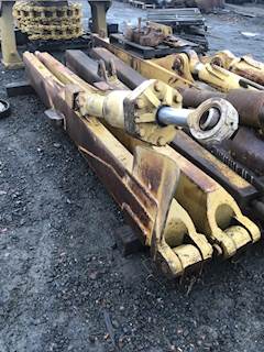 Caterpillar D8L Blade