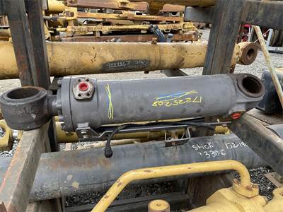 Volvo L60G Bucket Cylinder