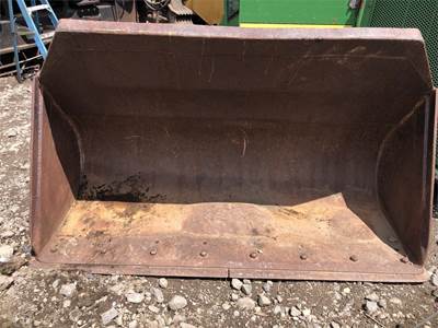 Good Used 75inch Bucket Off Of A 931B Catipiller TrAck LoAder, Lots Of Life Left