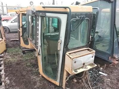 Caterpillar D6R EROPS Cab