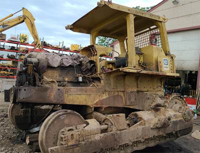 Caterpillar D8H Dozer