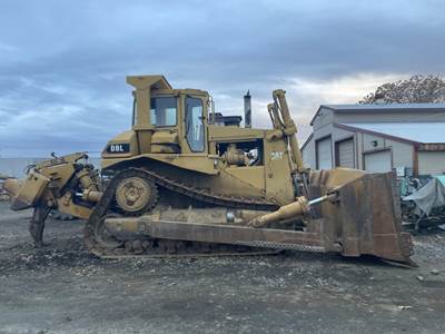 Caterpillar D8L Dozer