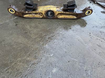 Caterpillar Equalizer Bar