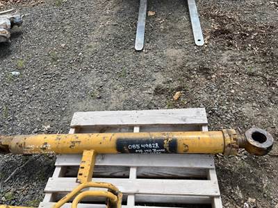 Caterpillar Lift / Boom Cylinder