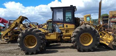Caterpillar 525 Skidder
