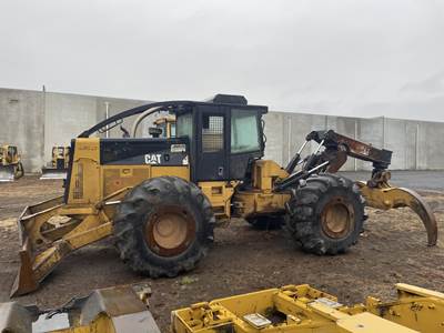 Caterpillar 535C Wheeled Grapple Skidder