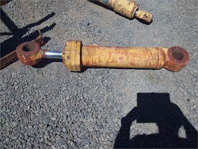 Caterpillar Tilt Cylinder