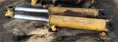 Caterpillar D6M Tilt Cylinder