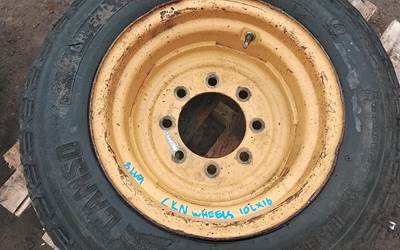 GKN WHEELS Tire & Rim