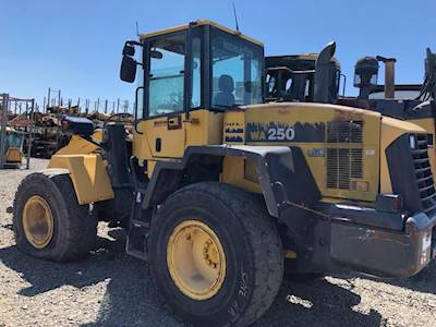 Komatsu WA250-6 Wheel Loader