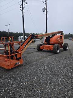 JLG 600AJ Articulating Boom Lift - 500lb Capacity