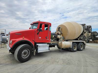 2015 Kenworth W900 Mixer / Ready Mix / Concrete Truck - McNeilus 10.5 YD BRIDGEMASTER Ready Mix Truck Body