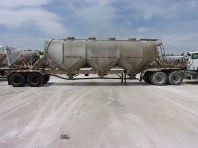 1989 Heil Dry Bulk / Pneumatic Tank Trailer