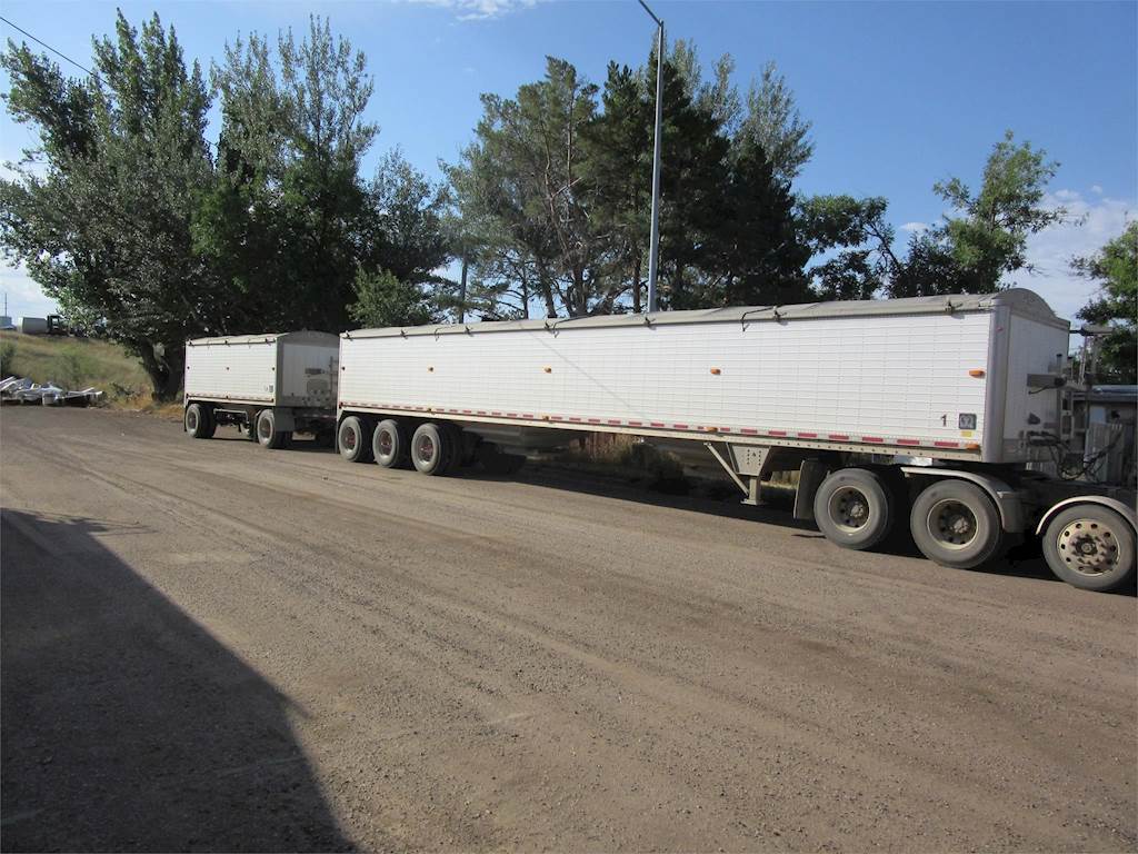 2016 Wilson 60x96 Tri Axle Aluminum Hopper / Grain Trailer Air Ride