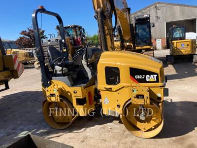 Caterpillar CB2.7 Smooth Drum Roller Compactor
