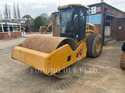 Caterpillar CS12GC Smooth Drum Roller Compactor