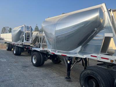 Beall 550 CF. Dry Bulk / Pneumatic Tank Trailer