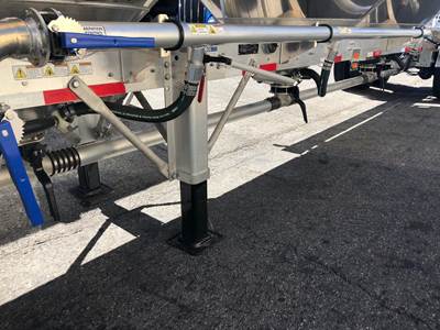 2023 Heil 1,040 CF // AIR RIDE // ALUMINUM WHEELS ! Dry Bulk / Pneumatic Tank Trailer