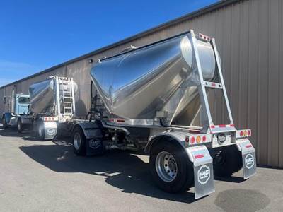 MAC PNUEMATIC DOUBLES Dry Bulk / Pneumatic Tank Trailer