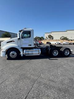 2023 Peterbilt Day Cab Truck