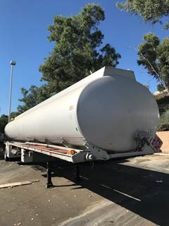 1996 CUSTOM TRAILERS INC Fuel Tanker Trailer 9500 GALLON