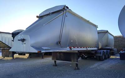 2002 Beall B-Train Belly Dump Trailer /Tri-Tri axles