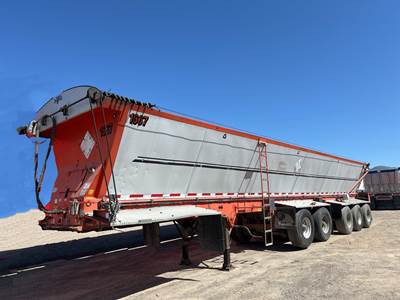 2016 Trail King 48ft Live Bottom 5 Axles / Belt Trailer