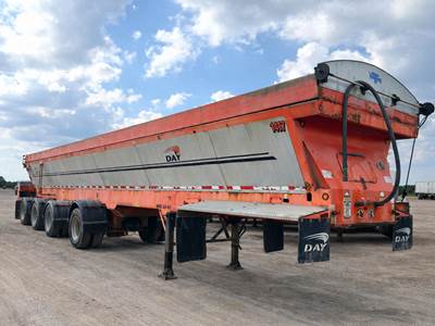 2013 Trail King 48' Quad axle Live Bottom Belt Trailer