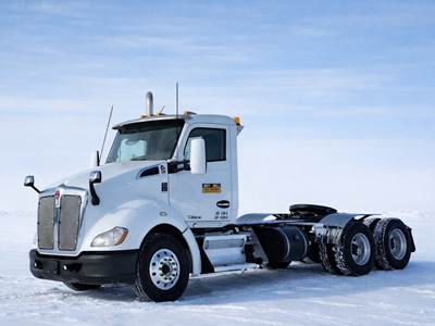 2019 Kenworth T680 Tandem axle 6x4 Day Cab Truck / Automatic Transmission