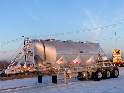 2001 Advance 1300 Cubic ft Dry Bulk / Pneumatic Tank Trailer