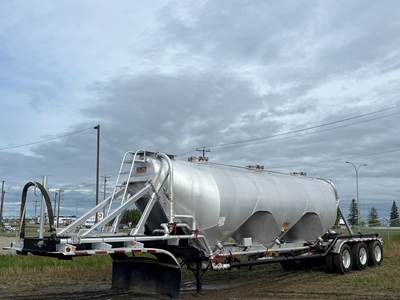 2006 Heil 1,310 Cubic ft Dry Bulk / Pneumatic Aluminum Tank Trailer