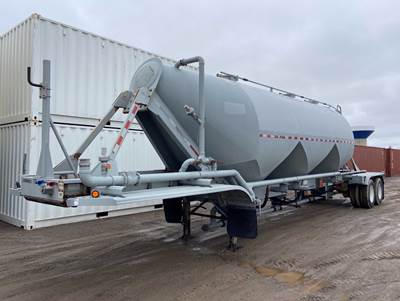 2009 Tremcar 1200 Cubic ft Dry Bulk / Pneumatic Aluminum Tank Trailer