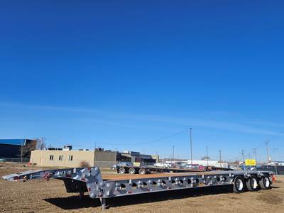 2007 Doepker 47 Ton Tri axle Scissorneck / Folding neck / Low boy Oil Field Trailer 51ft