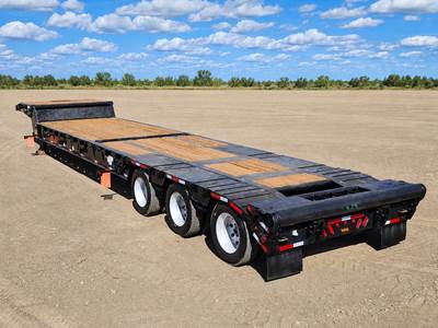 2011 Lode King 53ft Scissor Folding Neck with Beavertail / Dove Tail Trailer