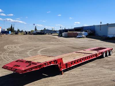 2002 Peerless 70 Ton, 24 Wheels, Scissorneck / Folding Neck Trailer / Tri Axle / (60 to 64 ft) Long, 10' 6" Wide
