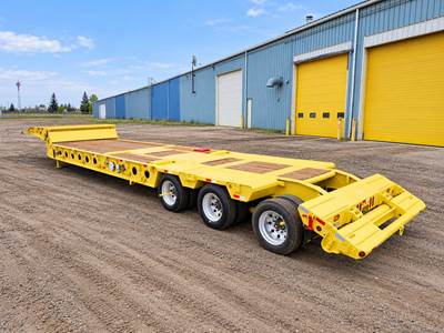 2011 Stellar 53ft Scissor Folding Neck Lowboy with Flip Over Beavertail and Rear Live Roll / Tri-Axle