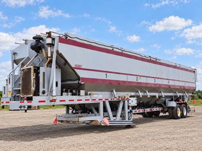 2012 Boss 4000 Cubic ft Bulk Storage Trailer with conveyor belt