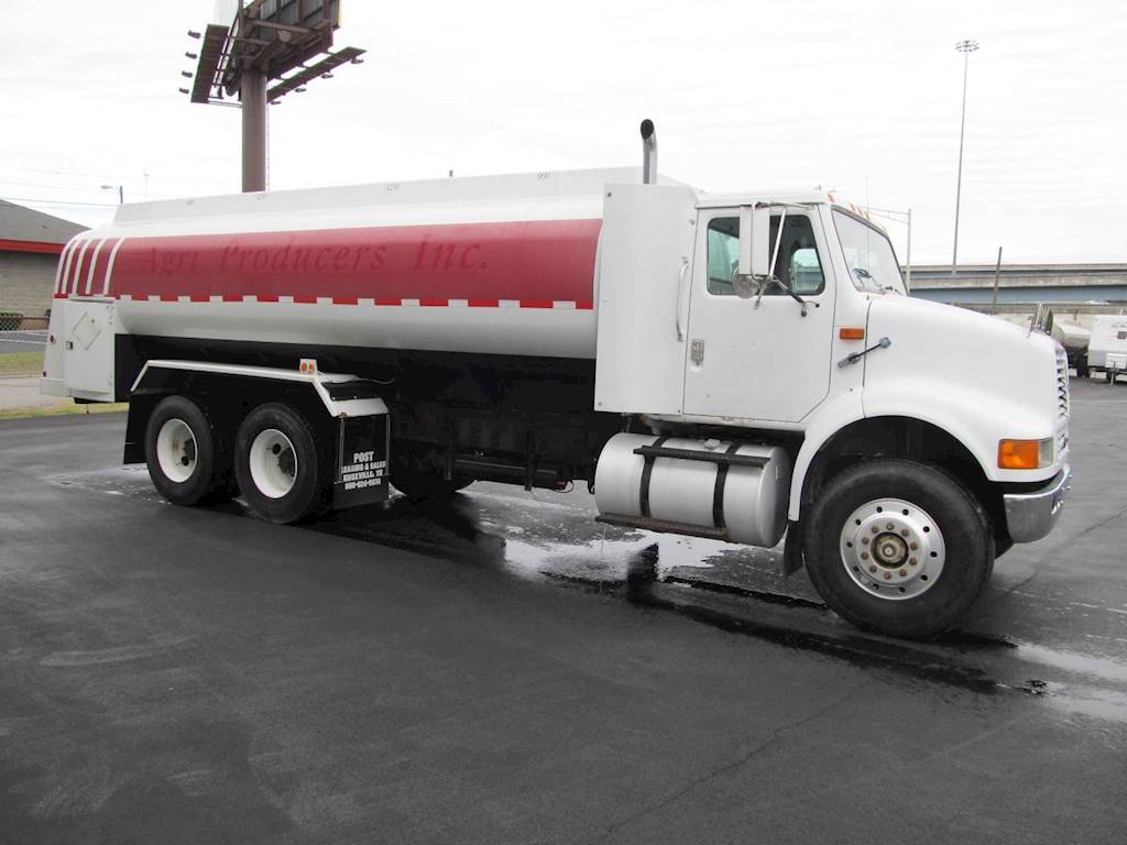 1997 International 8100 Tandem Axle Gasoline / Fuel Truck, Cummins M11