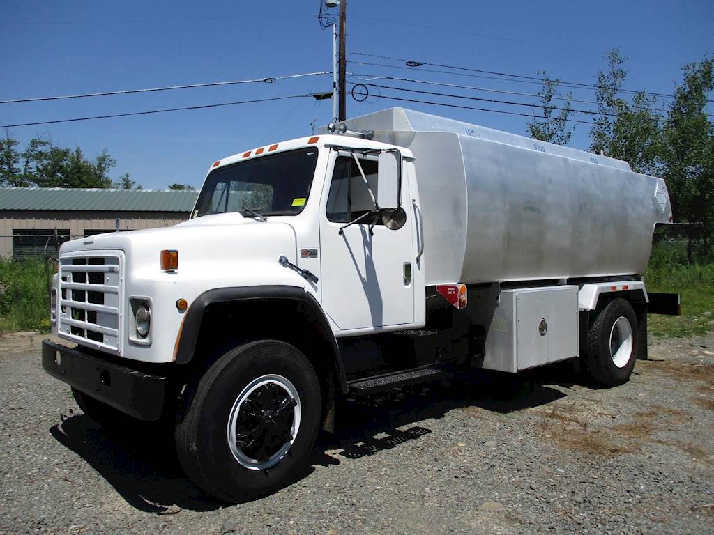 1988 International S1900 Gasoline / Fuel Truck
