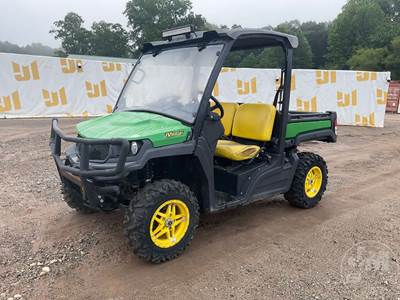 John Deere XUV835M GATOR 4X4 Utility Vehicle