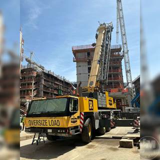 Grove GMK5220 All Terrain Crane