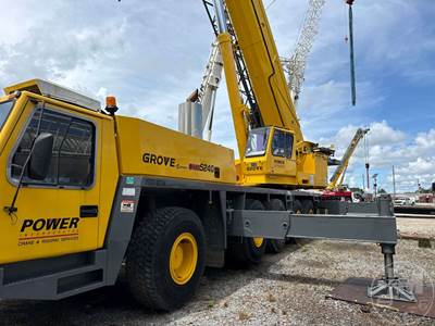Grove GMK5240 All Terrain Crane