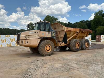 John Deere 350D 6X6 Articulated Truck