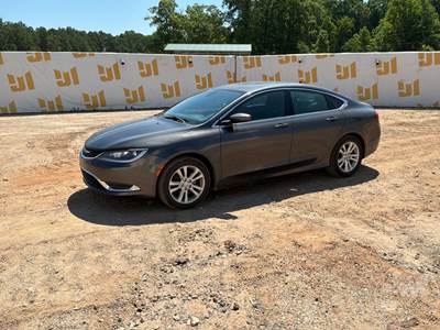 Chrysler 200