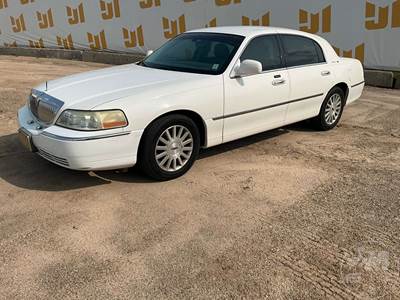 Lincoln Town Car