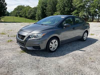 Nissan VERSA S