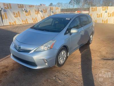 Toyota Prius V