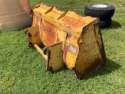 Caterpillar 906H Backhoe Attachment