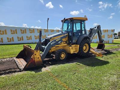John Deere 310J Backhoe