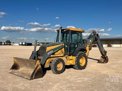 John Deere 310SK Backhoe